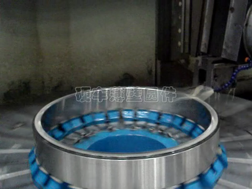 活动导磁圆形台车削薄壁圆件